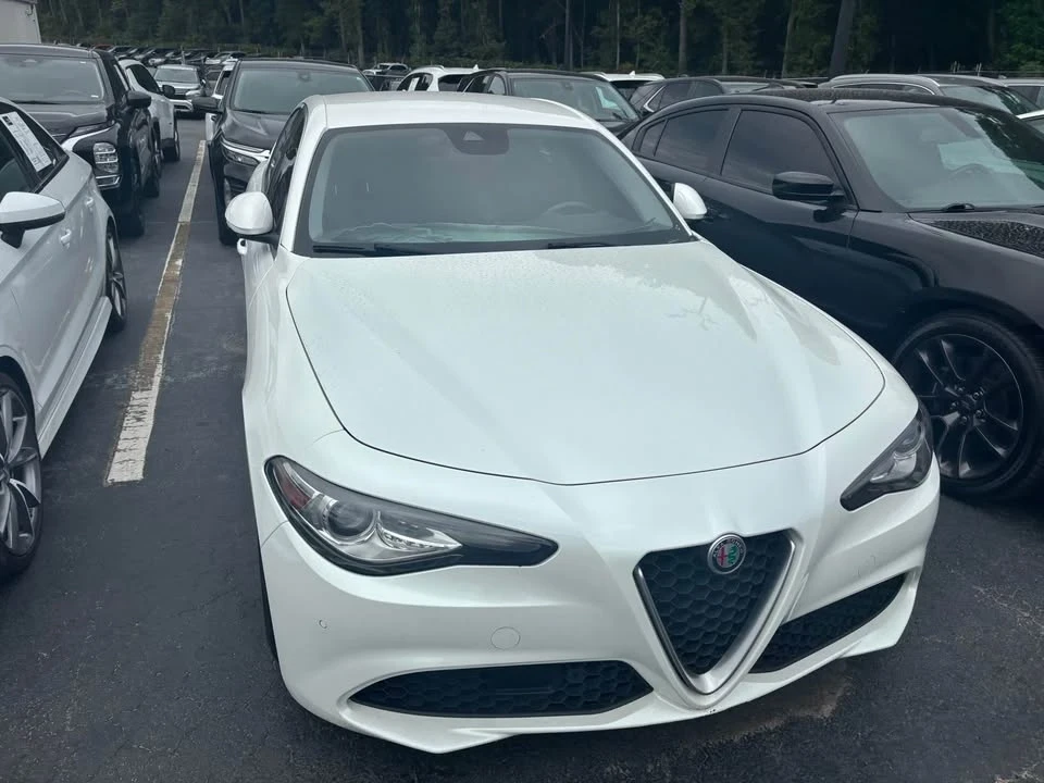 2017 Alfa Romeo Giulia - Image 4 of 6