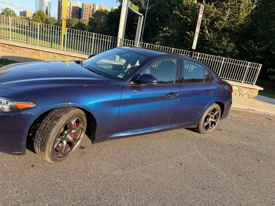 2017 Alfa Romeo Giulia - Image 7 of 16