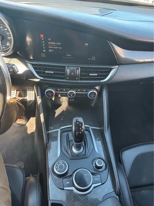 2017 Alfa Romeo Giulia - Image 8 of 10