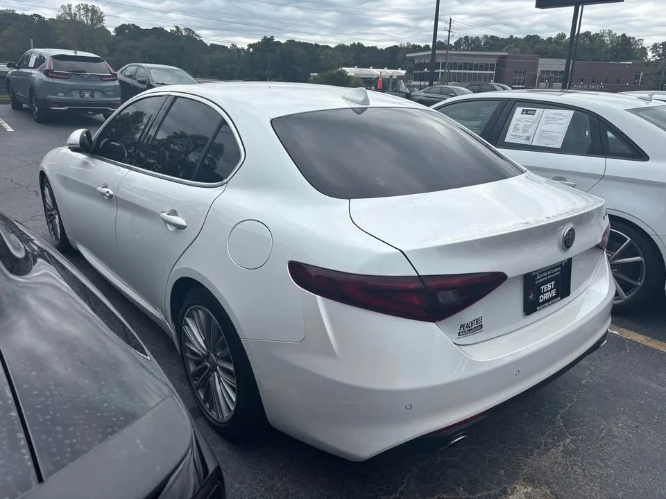 2017 Alfa Romeo Giulia - Image 6 of 6