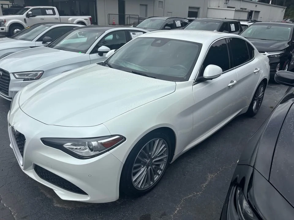2017 Alfa Romeo Giulia - Image 3 of 6