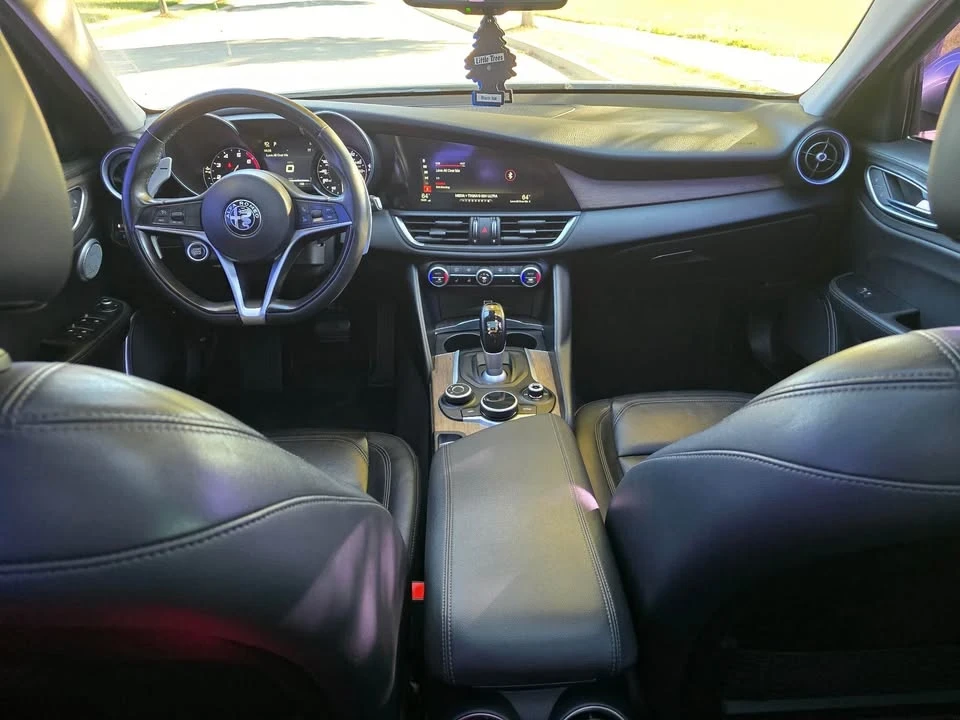 2017 Alfa Romeo Giulia - Image 10 of 15