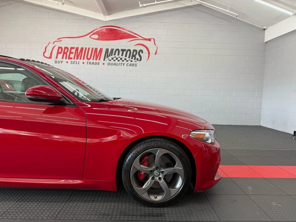 2017 Alfa Romeo Giulia - Image 3 of 19