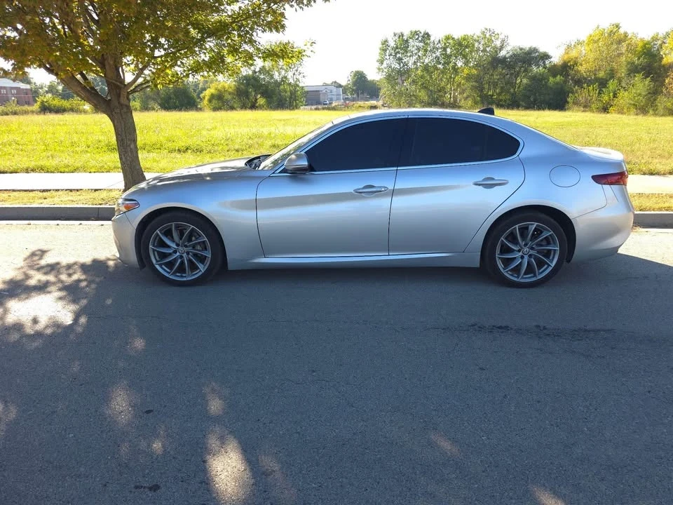 2017 Alfa Romeo Giulia - Image 2 of 15
