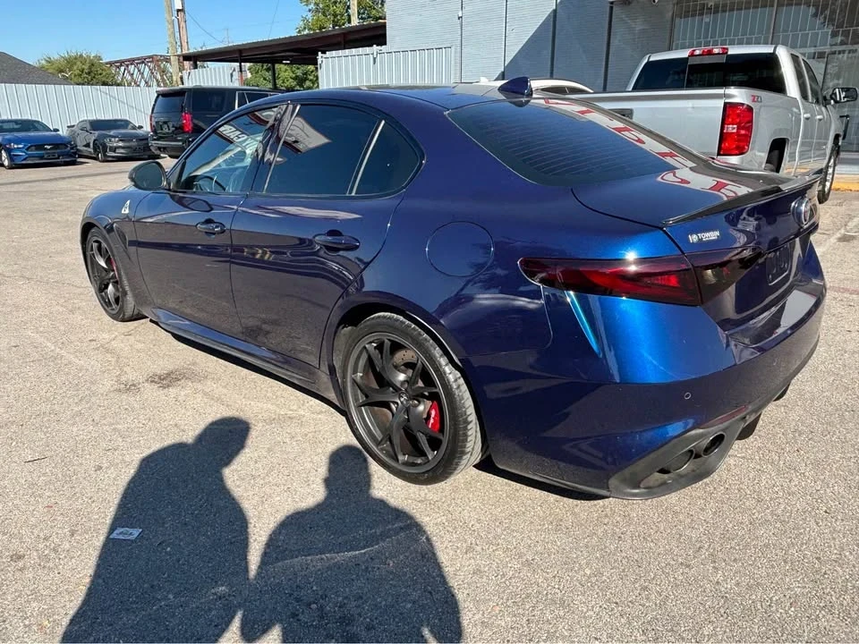 2017 Alfa Romeo Giulia - Image 7 of 10
