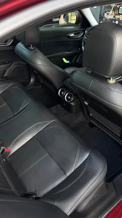 2017 Alfa Romeo Giulia - Image 5 of 6