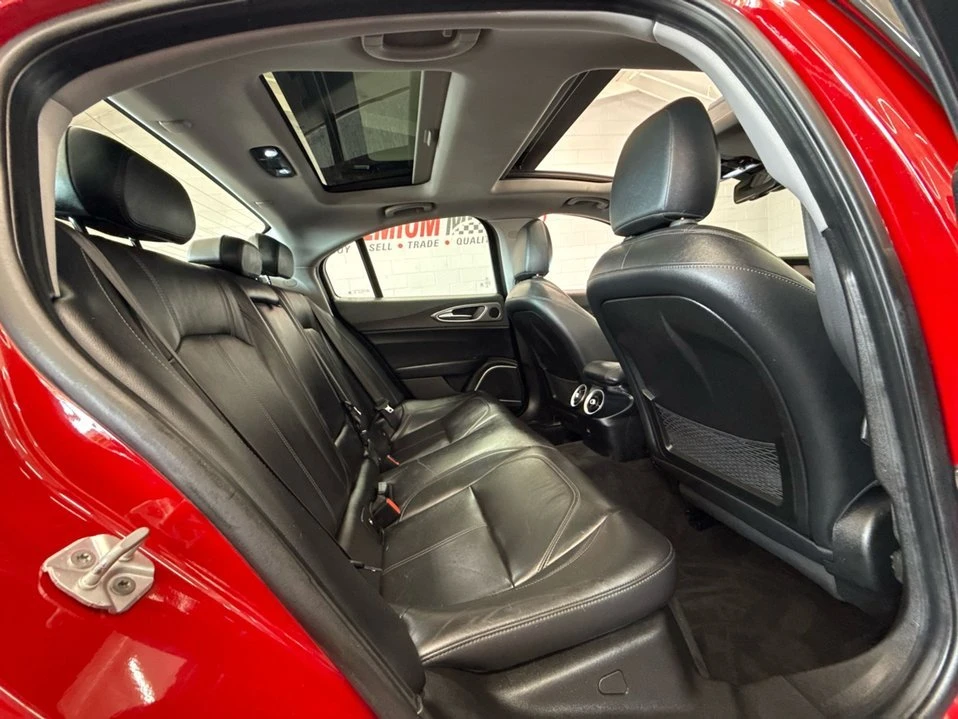 2017 Alfa Romeo Giulia - Image 11 of 19
