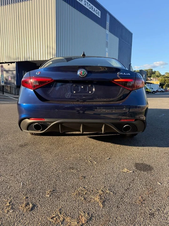 2017 Alfa Romeo Giulia - Image 4 of 16