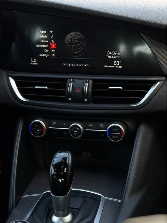 2017 Alfa Romeo Giulia - Image 8 of 13