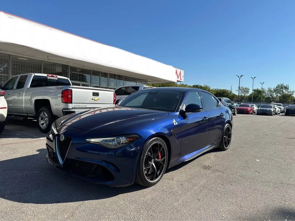 2017 Alfa Romeo Giulia - Image 2 of 8