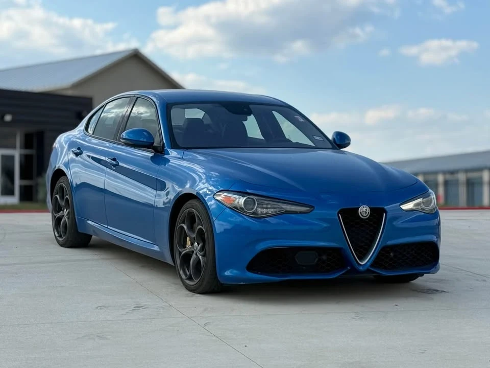 2017 Alfa Romeo Giulia - Image 13 of 13