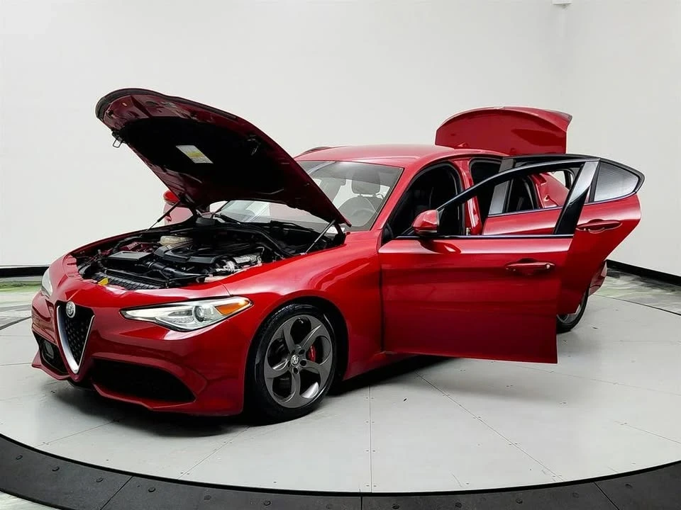 2017 Alfa Romeo Giulia - Image 8 of 20