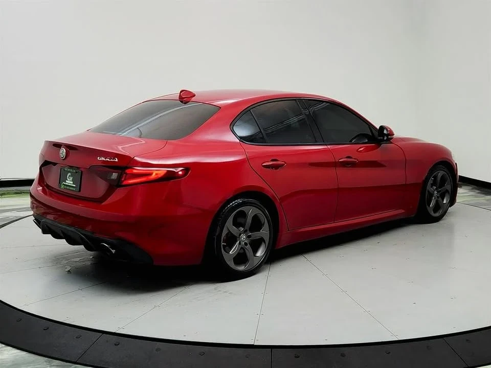 2017 Alfa Romeo Giulia - Image 5 of 20