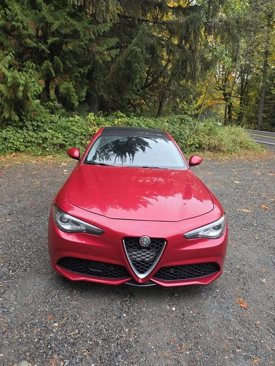 2017 Alfa Romeo Giulia - Image 10 of 11