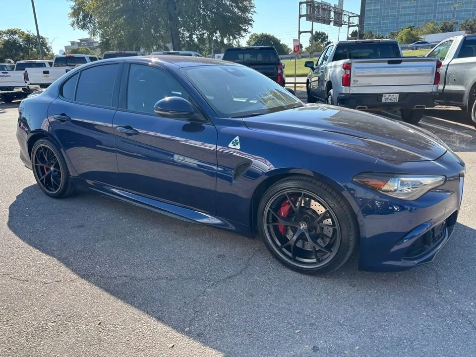 2017 Alfa Romeo Giulia - Image 3 of 10