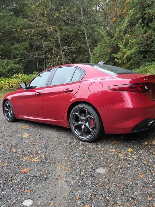 2017 Alfa Romeo Giulia - Image 6 of 11