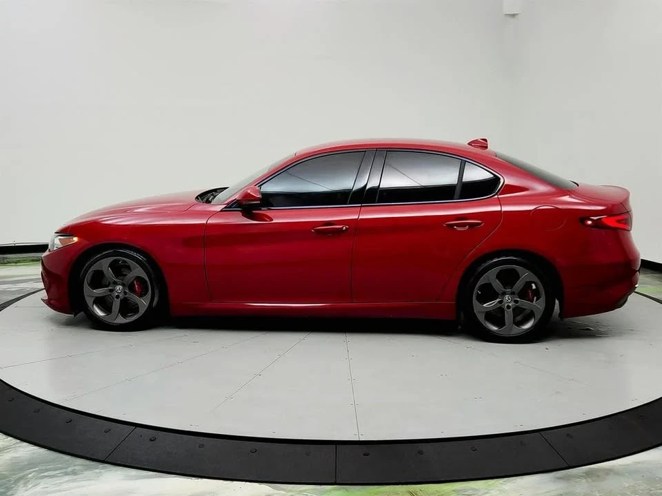 2017 Alfa Romeo Giulia - Image 7 of 20