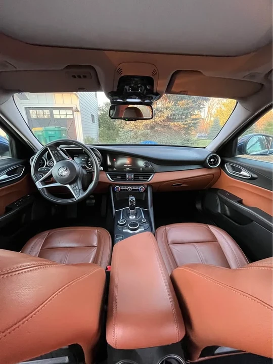 2017 Alfa Romeo Giulia - Image 12 of 15