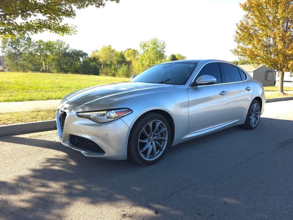 2017 Alfa Romeo Giulia - Image 4 of 15