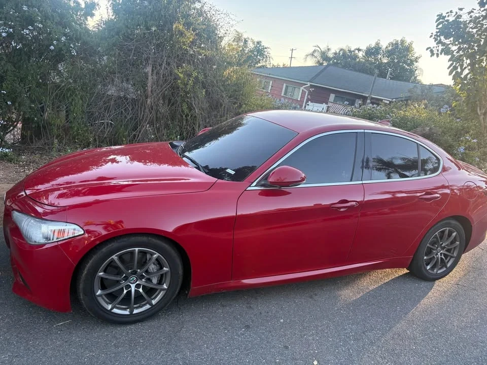 2017 Alfa Romeo Giulia - Image 2 of 8