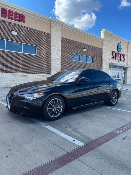 2017 Alfa Romeo Giulia - Image 4 of 4