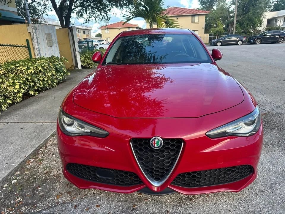 2017 Alfa Romeo Giulia - Image 10 of 10