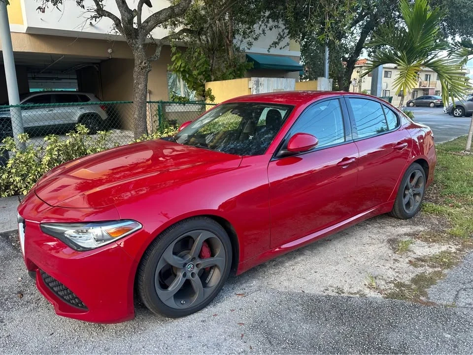 2017 Alfa Romeo Giulia - Image 7 of 10