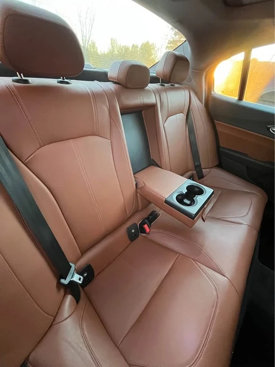 2017 Alfa Romeo Giulia - Image 15 of 15