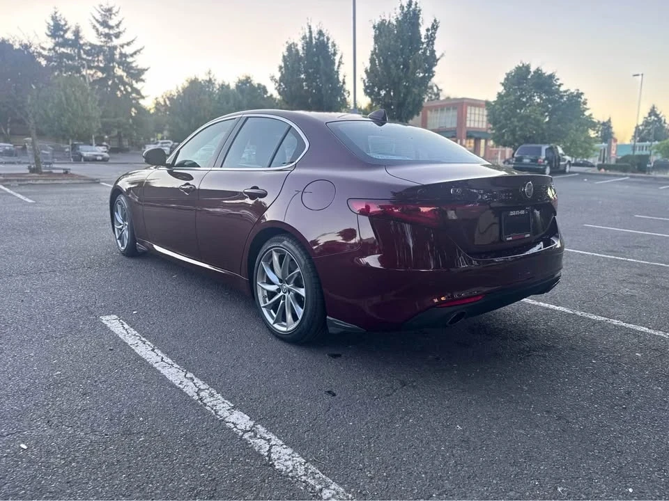 2017 Alfa Romeo Giulia - Image 7 of 16