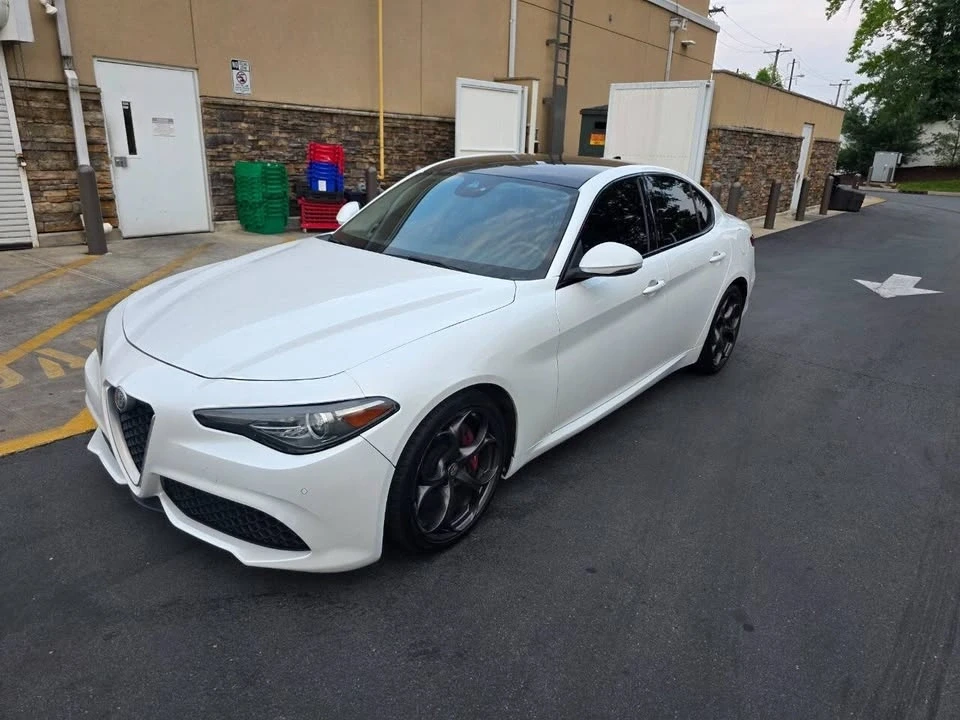 2017 Alfa Romeo Giulia - Image 2 of 15