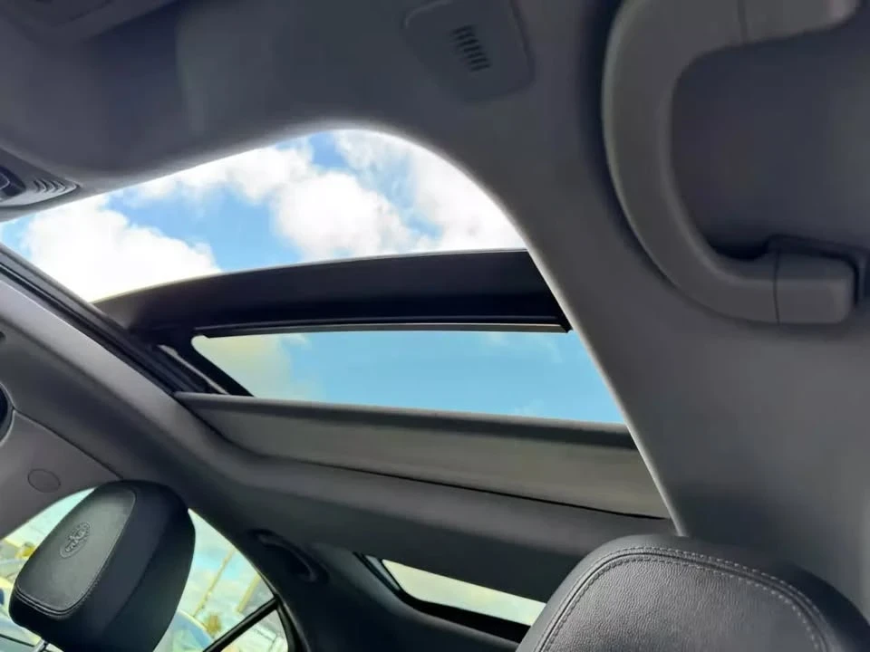 2017 Alfa Romeo Giulia - Image 20 of 20