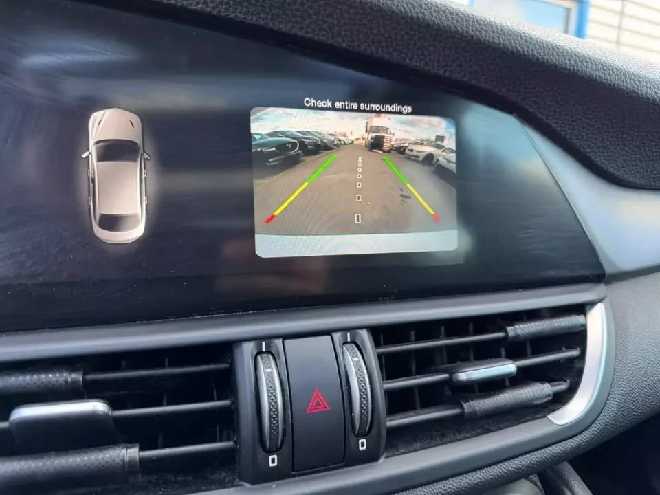 2017 Alfa Romeo Giulia - Image 14 of 20
