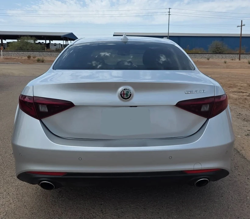 2017 Alfa Romeo Giulia - Image 7 of 14
