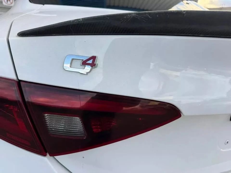2017 Alfa Romeo Giulia - Image 7 of 19