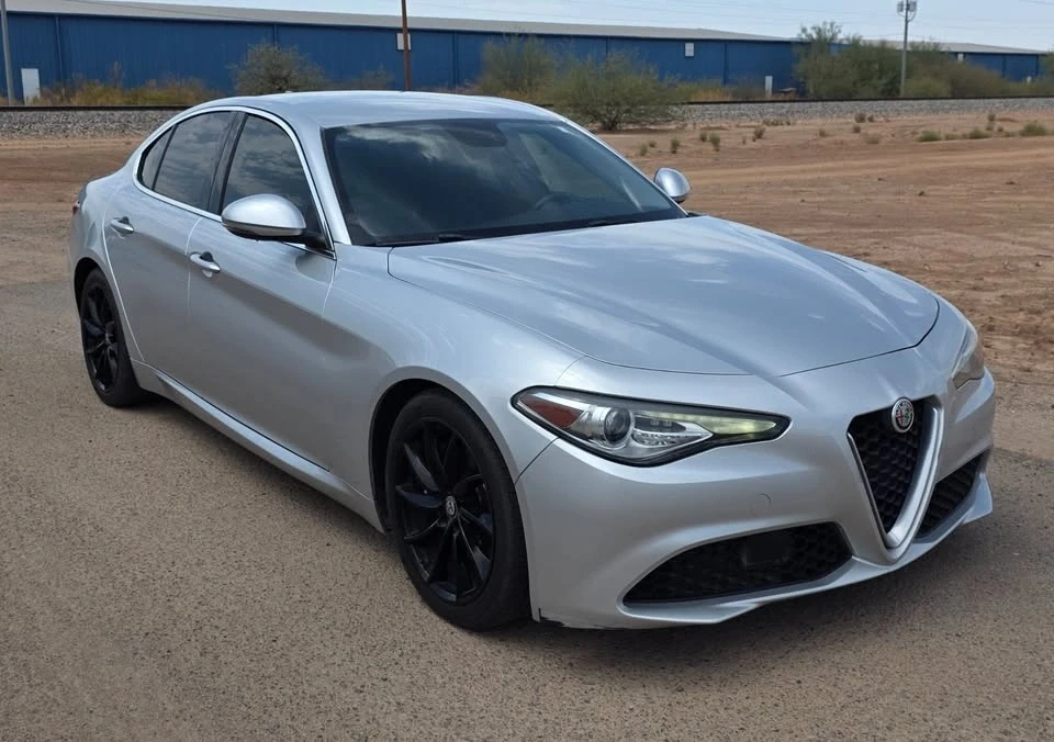 2017 Alfa Romeo Giulia - Image 6 of 14