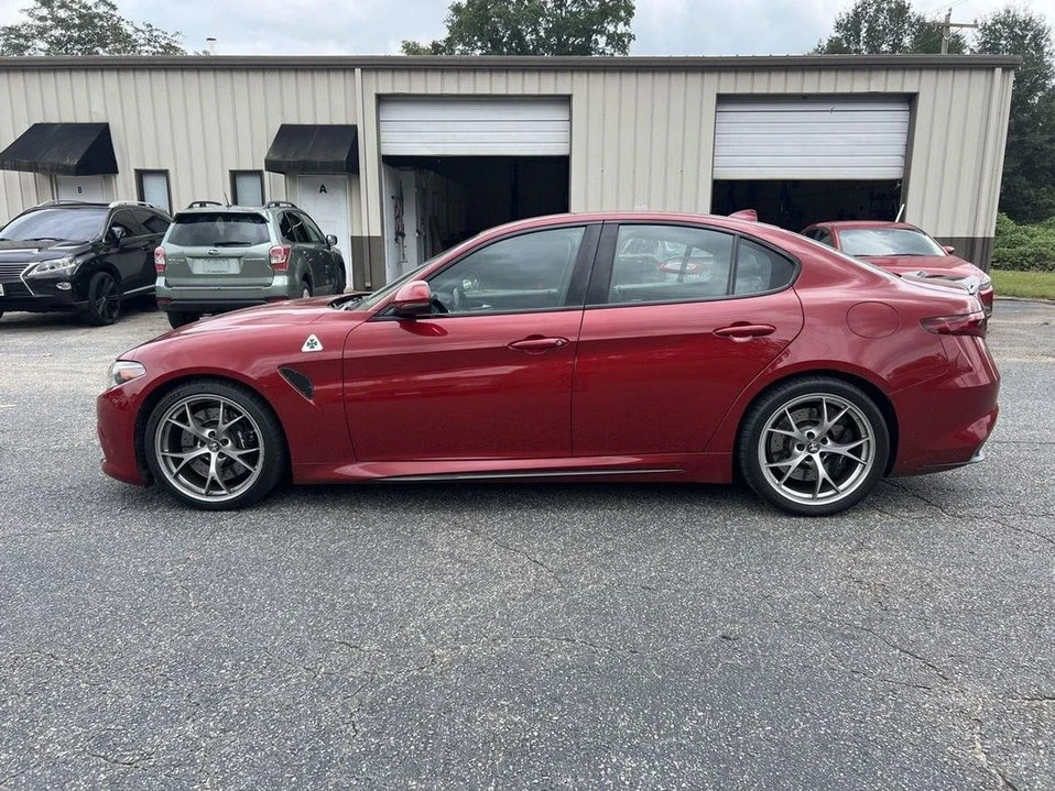 2017 Alfa Romeo Giulia Quadrifoglio - Image 5 of 13