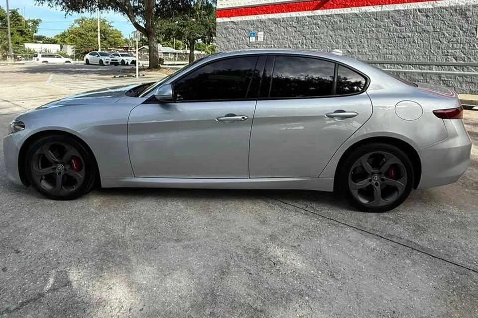 2017 Alfa Romeo Giulia - Image 8 of 13