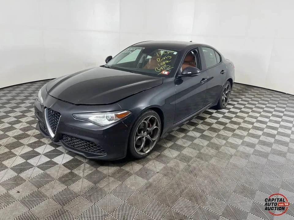 2017 Alfa Romeo Giulia - Image 2 of 5