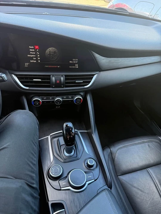 2017 Alfa Romeo Giulia - Image 6 of 6