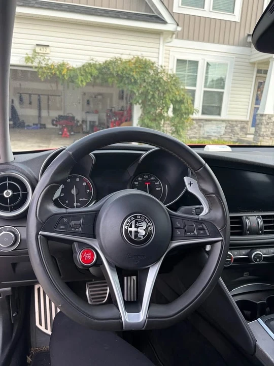2017 Alfa Romeo Giulia - Image 3 of 5