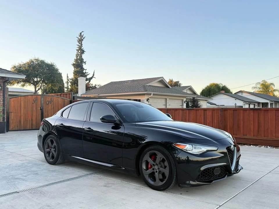 2017 Alfa Romeo Giulia - Image 2 of 8