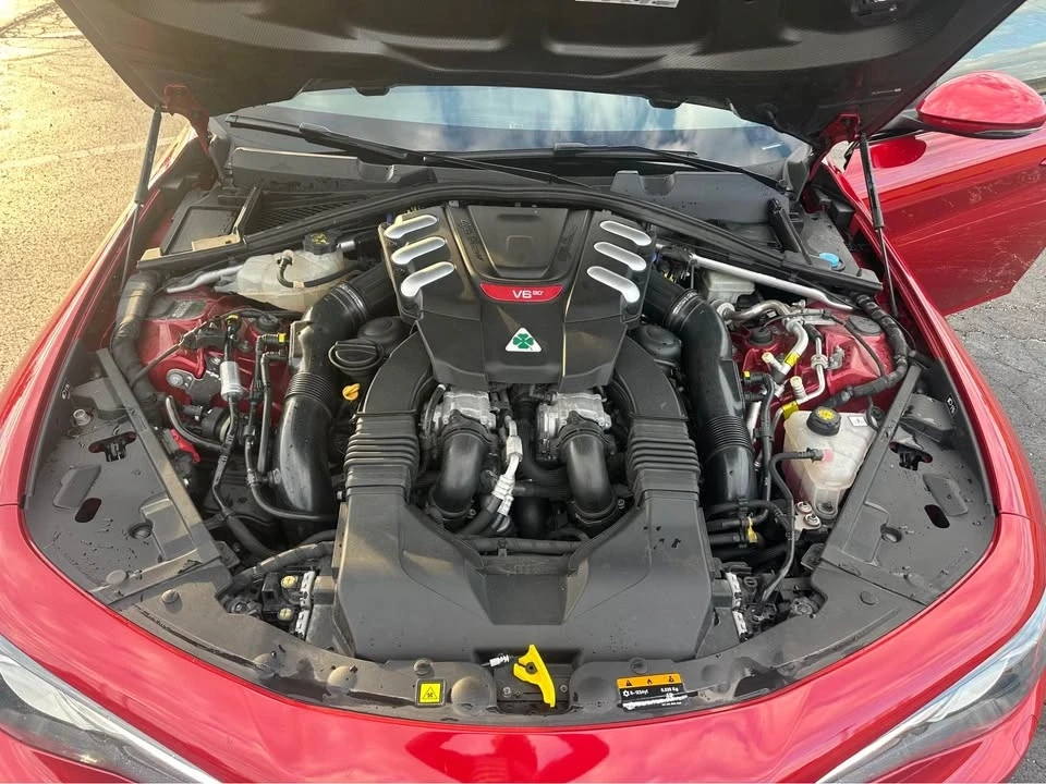 2017 Alfa Romeo Giulia - Image 12 of 21