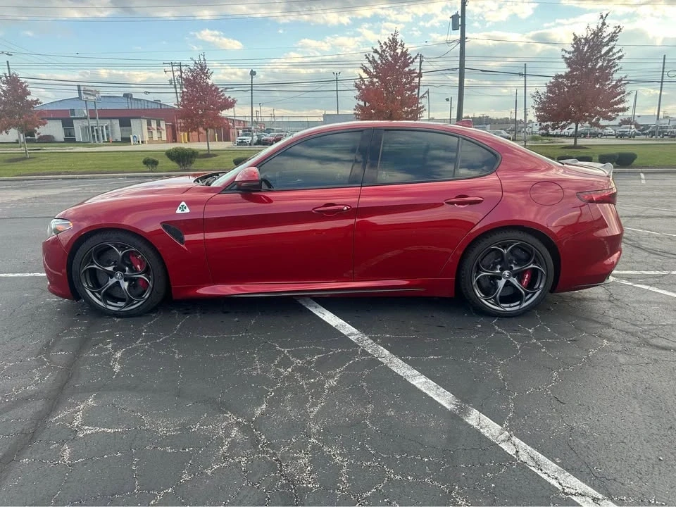 2017 Alfa Romeo Giulia - Image 11 of 21