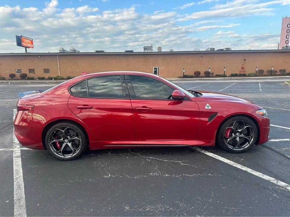 2017 Alfa Romeo Giulia - Image 5 of 21
