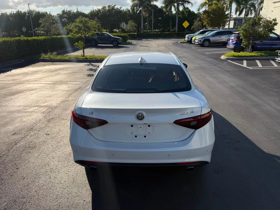 2017 Alfa Romeo Giulia - Image 11 of 15