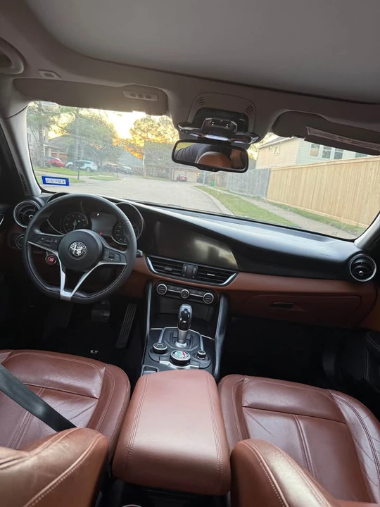 2017 Alfa Romeo Giulia - Image 3 of 5