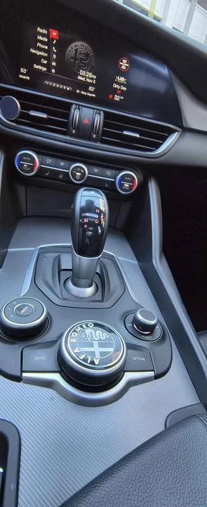 2017 Alfa Romeo Giulia - Image 10 of 20