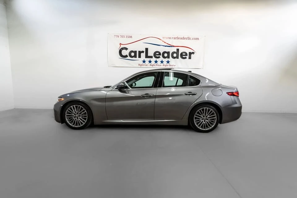 2017 Alfa Romeo Giulia - Image 10 of 19