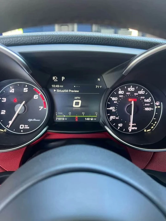 2017 Alfa Romeo Giulia - Image 5 of 5