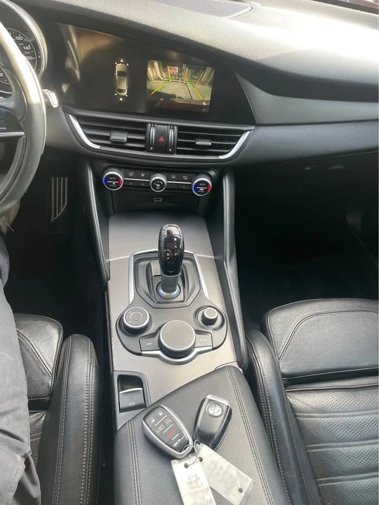 2017 Alfa Romeo Giulia - Image 9 of 9